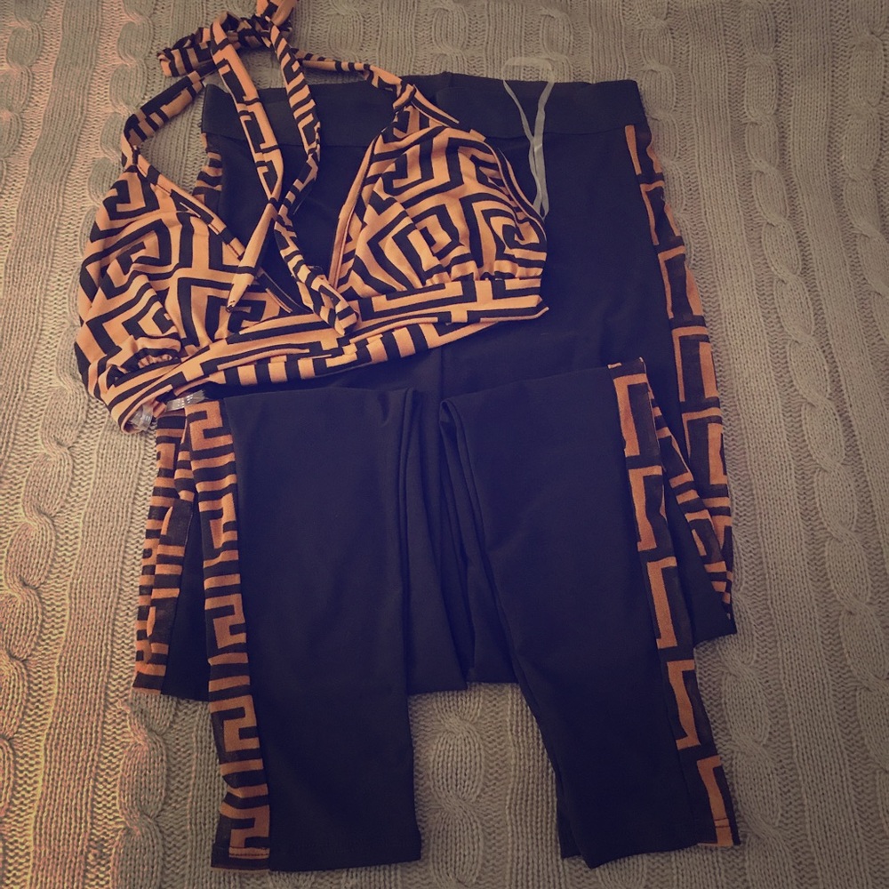 🖤 Leggings and Crop top